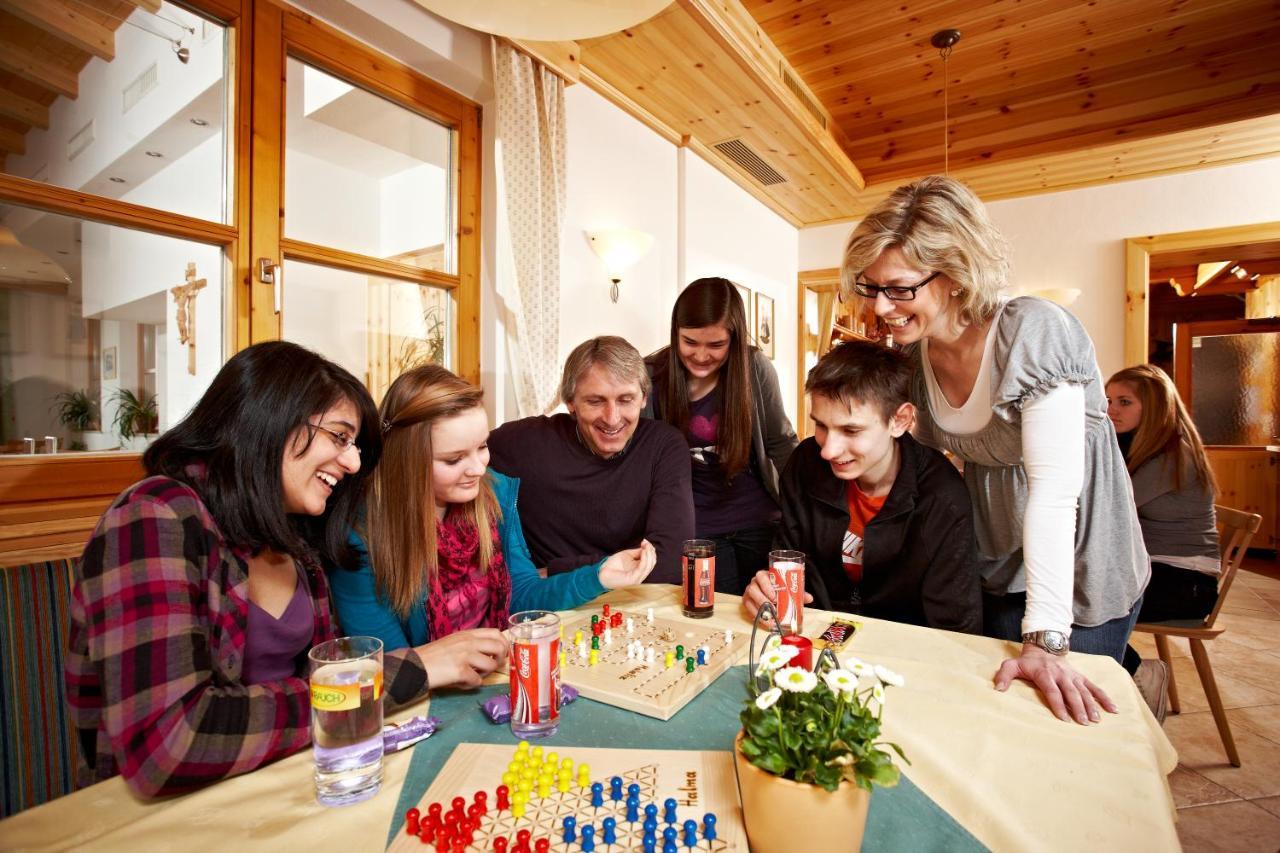Jugend- Und Familienhotel Venedigerhof Neukirchen am Großvenediger Εξωτερικό φωτογραφία