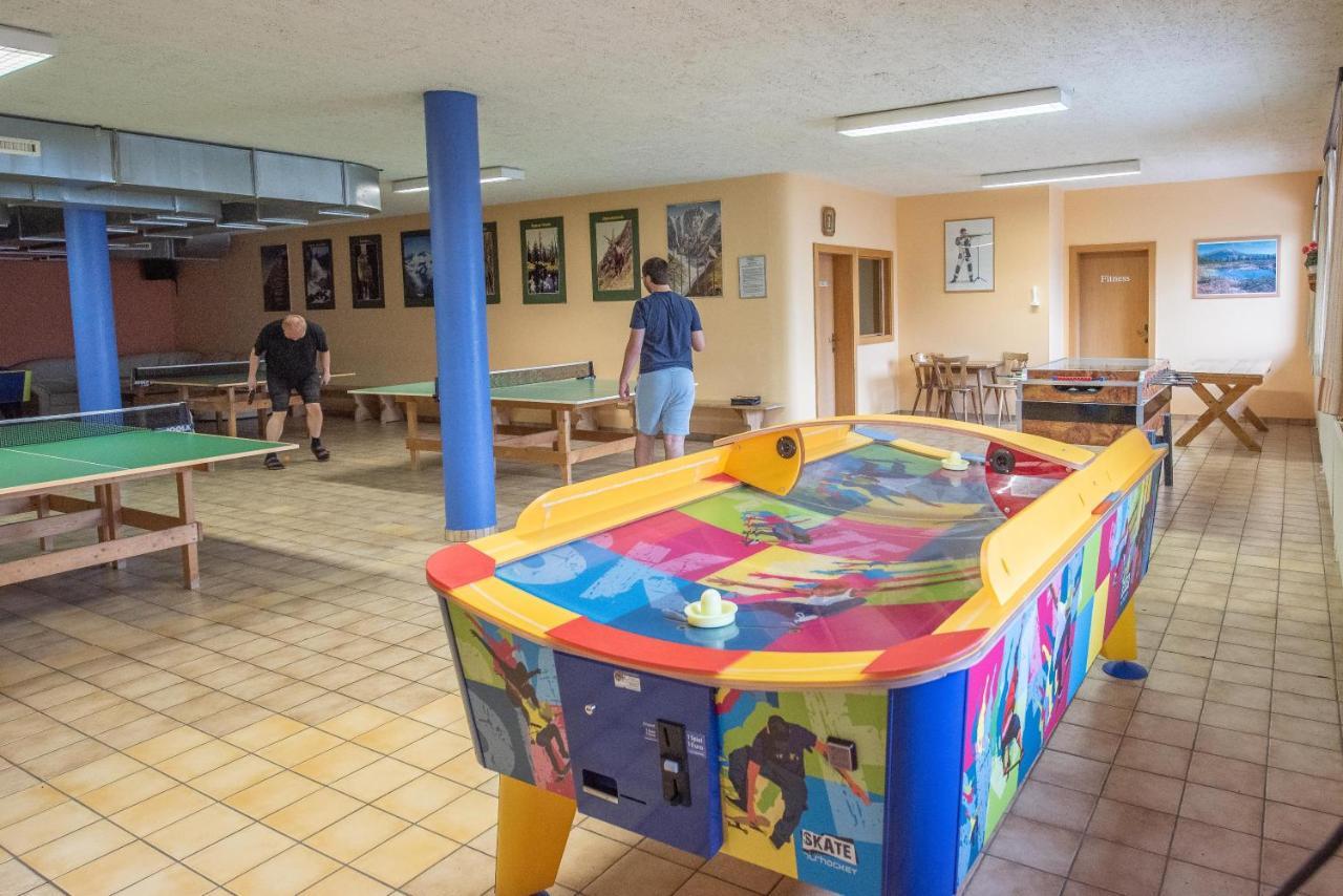 Jugend- Und Familienhotel Venedigerhof Neukirchen am Großvenediger Εξωτερικό φωτογραφία