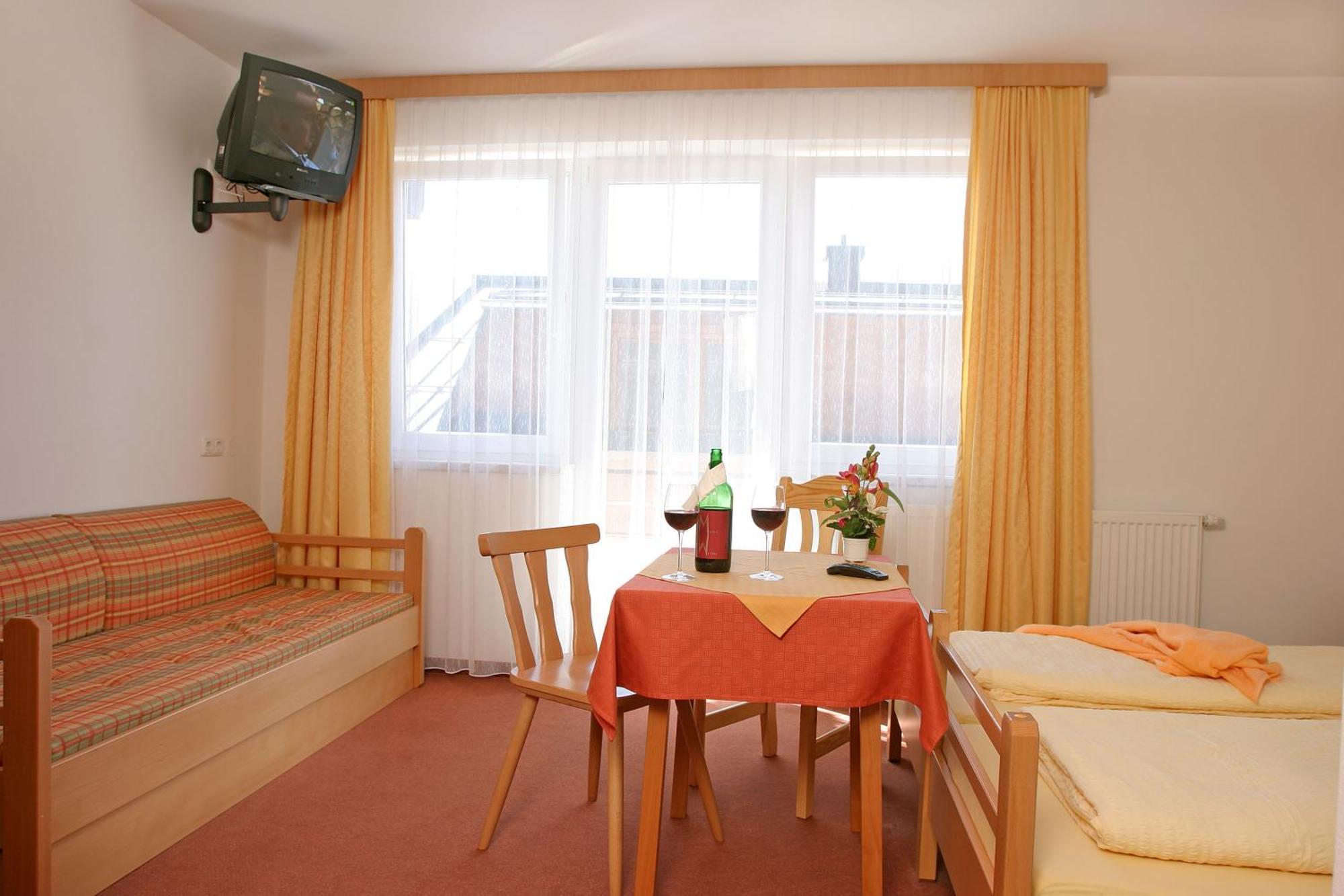 Jugend- Und Familienhotel Venedigerhof Neukirchen am Großvenediger Εξωτερικό φωτογραφία
